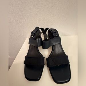 Tory Burch Block Heels sandals size 10 New